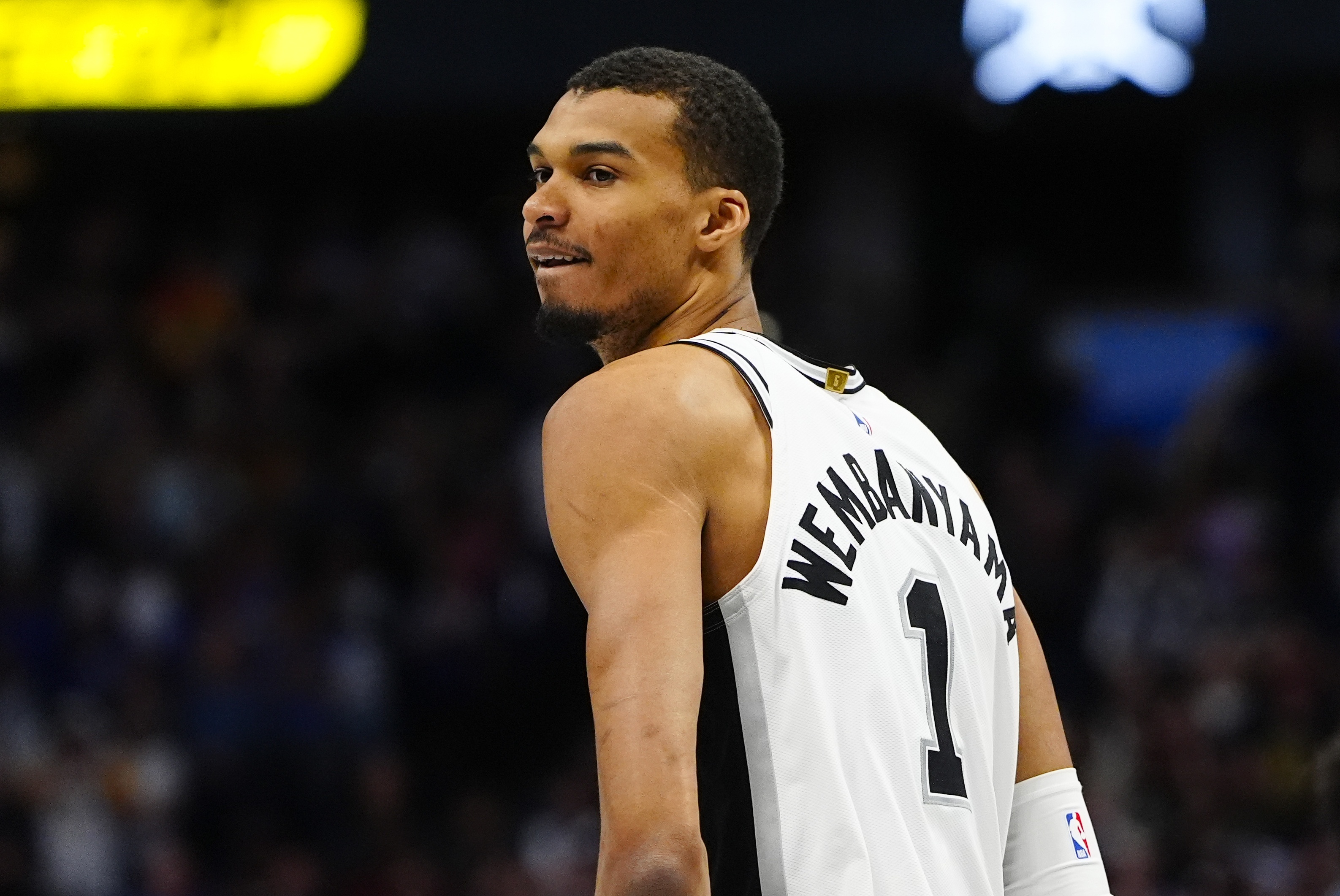 体育APP-麦克斯维尔:帕金斯说文班将成历史前4 那谁会被他挤掉呢